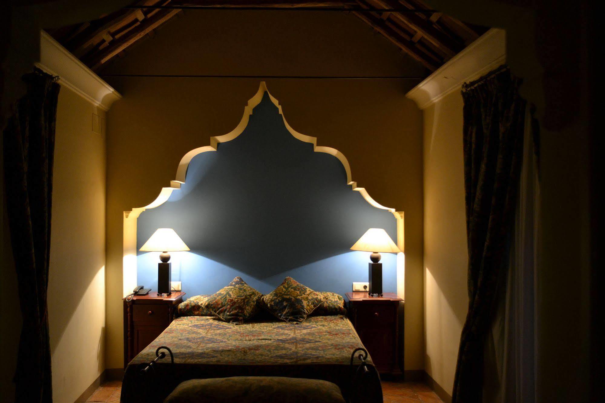 Granados Palacio Boutique Hotel Écija Extérieur photo